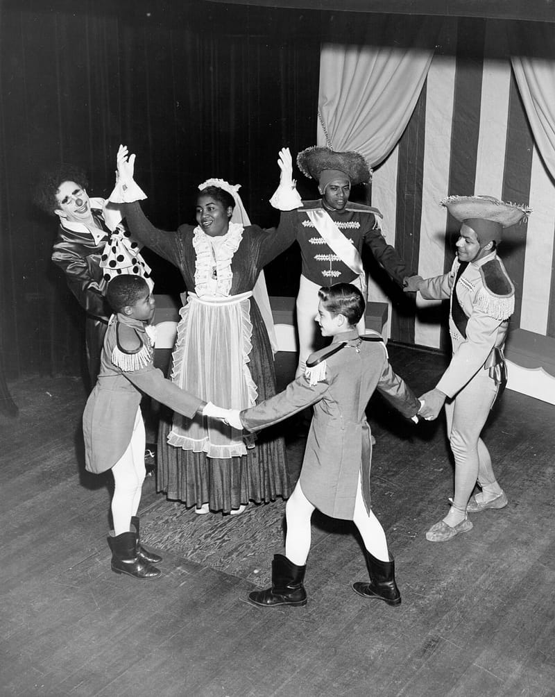 Odetta and Cast Members on stage of “Tommy Turnabout’s Circus"